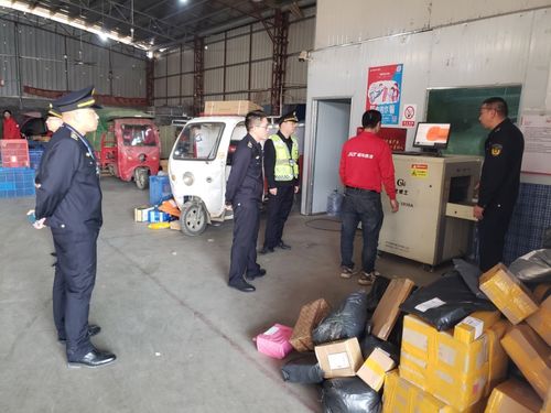英德市交通運輸局開展寄遞物流企業執法檢查，強化城市配送運輸服務監管